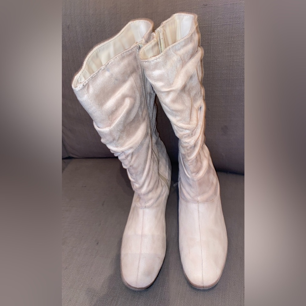Suede mid length boots